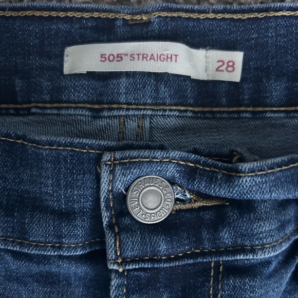 Levi’s Women’s 505 Straight Leg Jeans Size 6M 28x32 - Picture 2 of 5